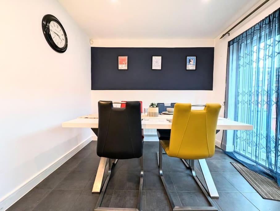 Modern Townhouse Near Coop Live Etihad Villa Manchester Eksteriør billede