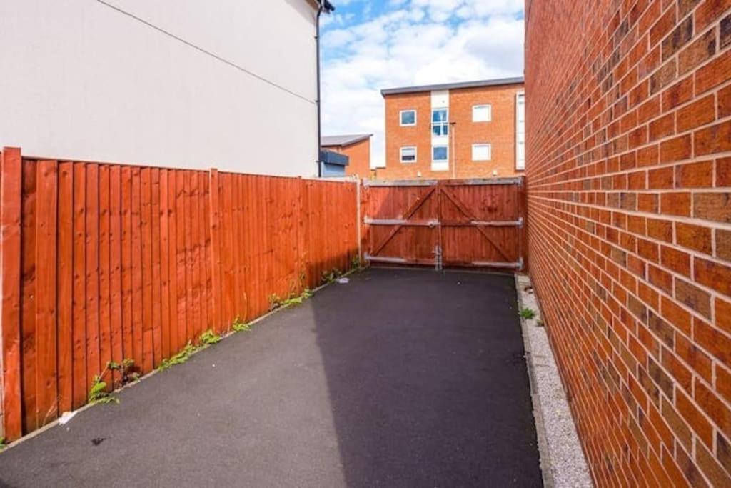Modern Townhouse Near Coop Live Etihad Villa Manchester Eksteriør billede