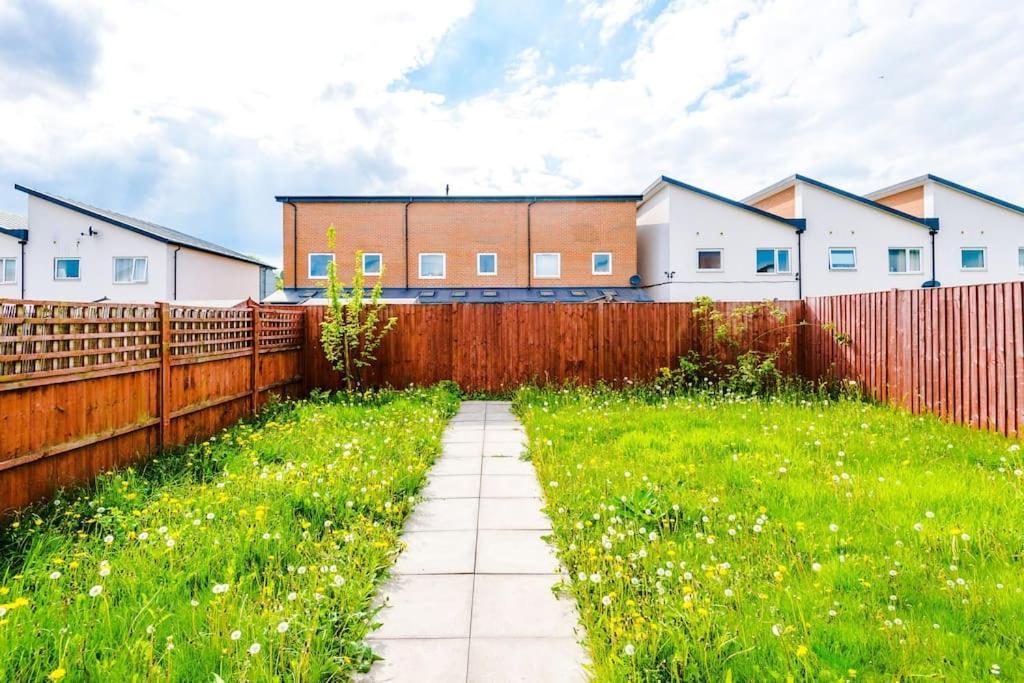 Modern Townhouse Near Coop Live Etihad Villa Manchester Eksteriør billede