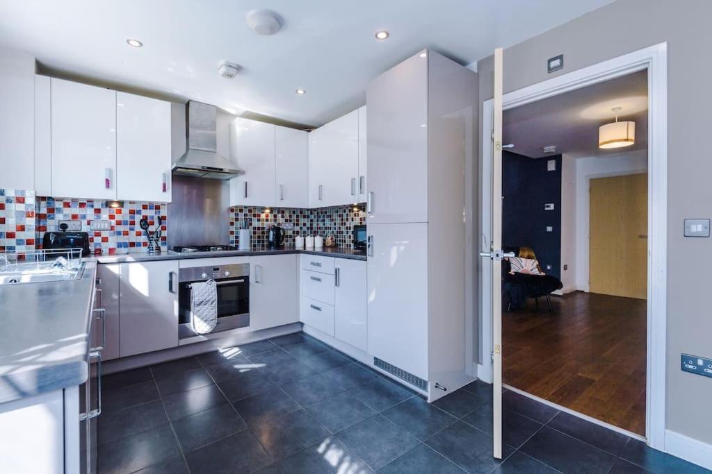 Modern Townhouse Near Coop Live Etihad Villa Manchester Eksteriør billede